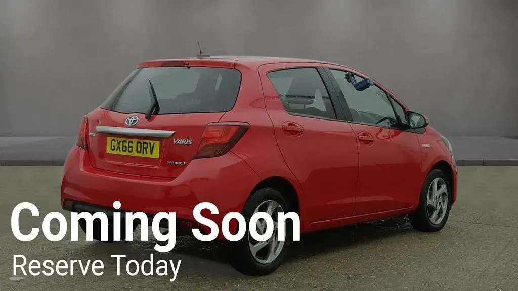 Used Toyota Yaris 2016 Red Hatchback
