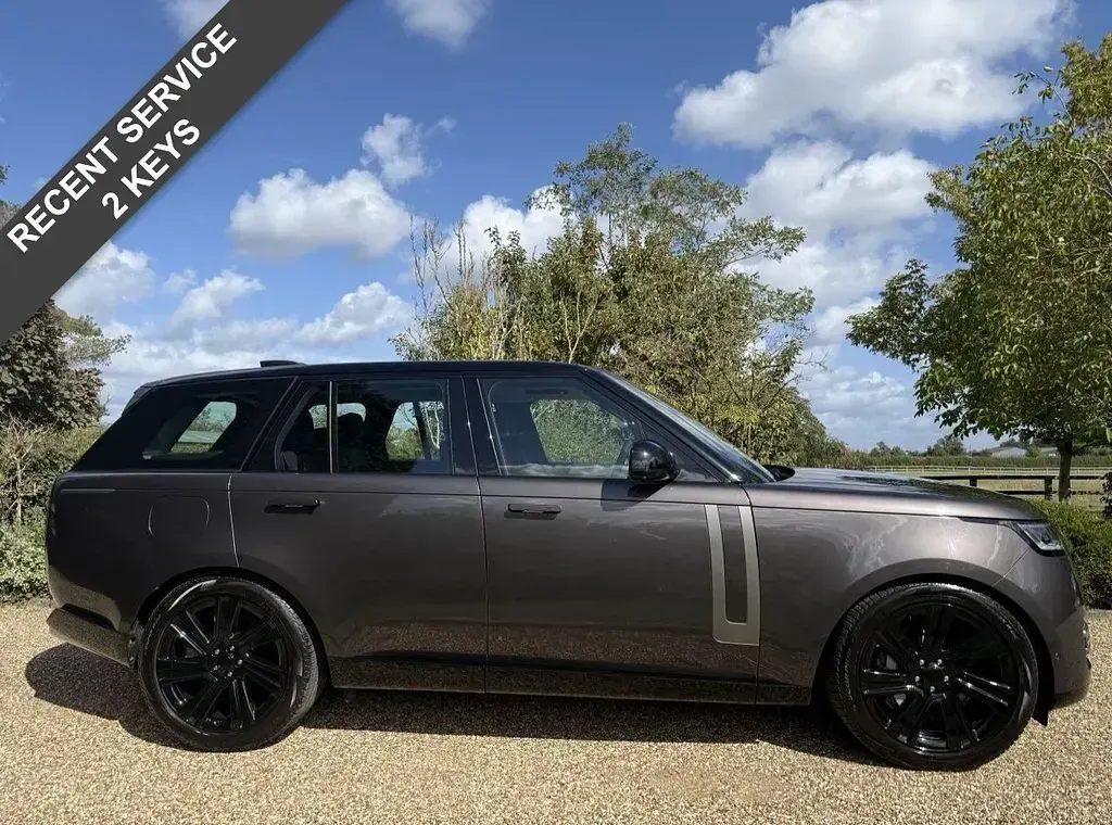 Used Land Rover Defender HSE Dynamic 350 HP (257 kW) 2023 Grey SUV
