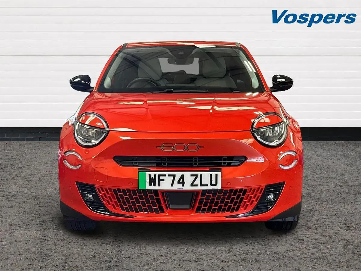 Used Fiat 600 La Prima 114 kW (156 HP) 2024 Orange SUV