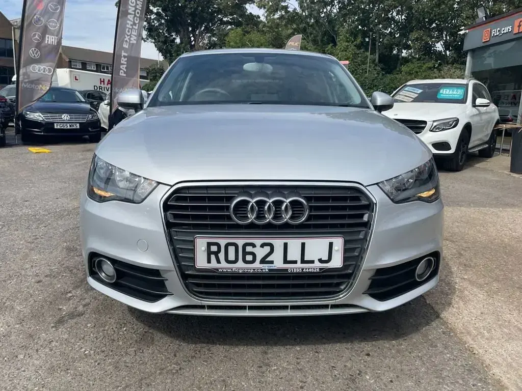 Used Audi A1 Sportback Sport 122 HP (89 kW) 2012 Silver Hatchback
