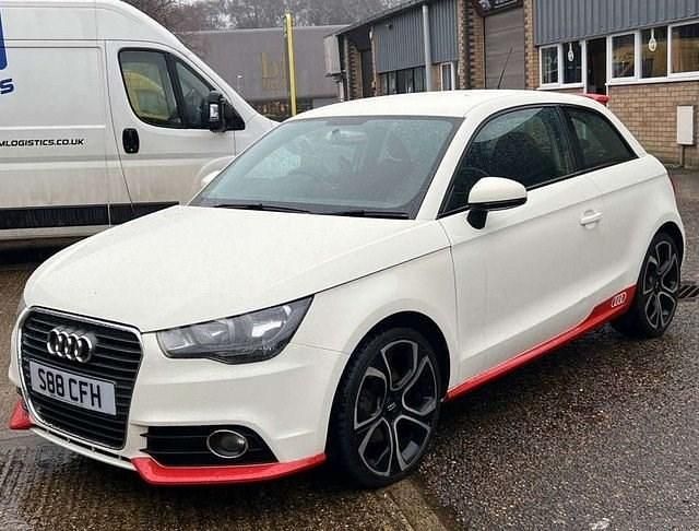 Usado Audi A1 Competition 105 HP (77 kW) 2012 Citadino