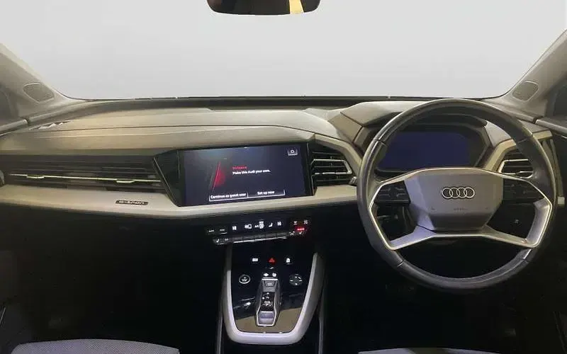 Usado Audi Q4 e-tron Sport 219 kW (299 HP) 2023 Preto SUV