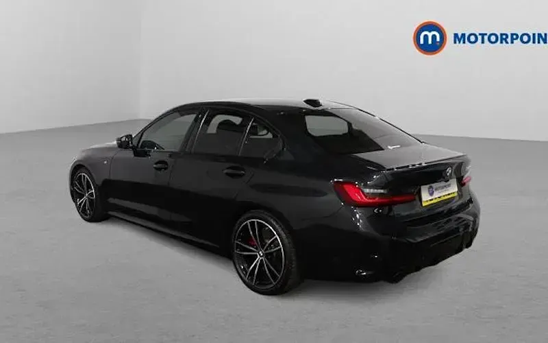 Usado BMW 320 M Sport 190 CV (139 kW) 2023 Negro Berlina