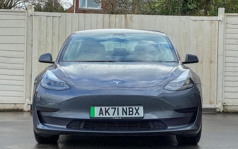 Used Tesla Model 3 Standard Range 180 kW (245 HP) 2021 Sedan