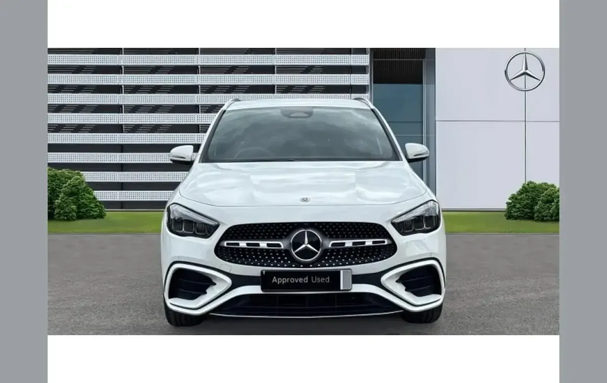 Begagnad Mercedes GLA200 Executive 150 HK (110 kW) 2024 Vit SUV