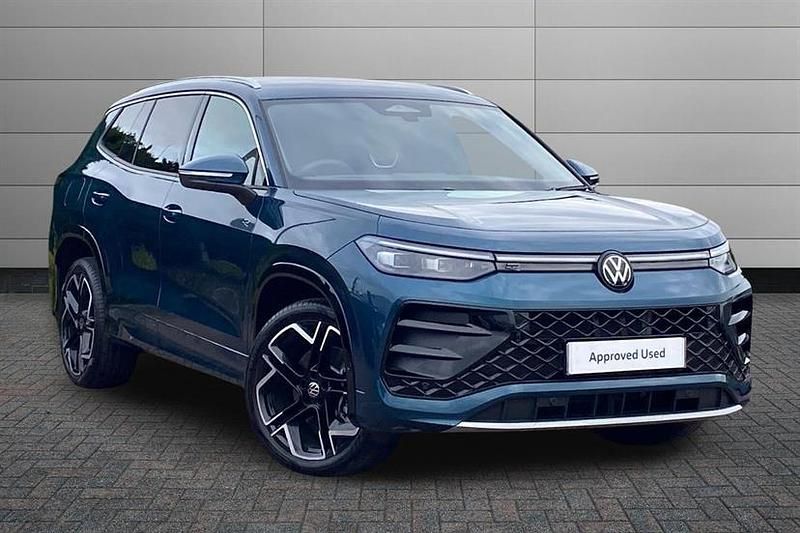 Nightshade blue New 2025 VW Tayron R-line SUV | £44,150 (A bit pricey) - Image 1/3