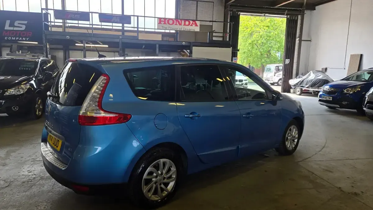 Used Renault Grand Scénic III Dynamique 110 HP (80 kW) 2014 Blue MPV