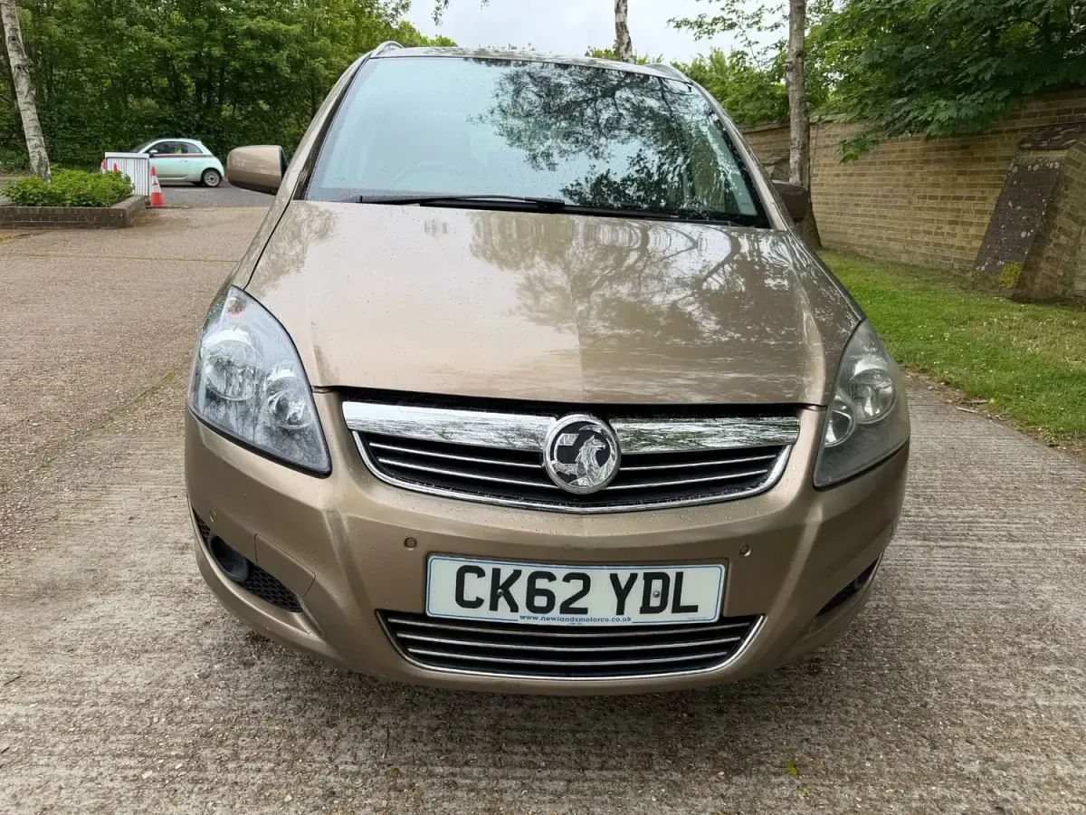 Gebraucht Vauxhall Zafira Design Edition 115 PS (84 kW) 2012 Braun Van / Kleinbus
