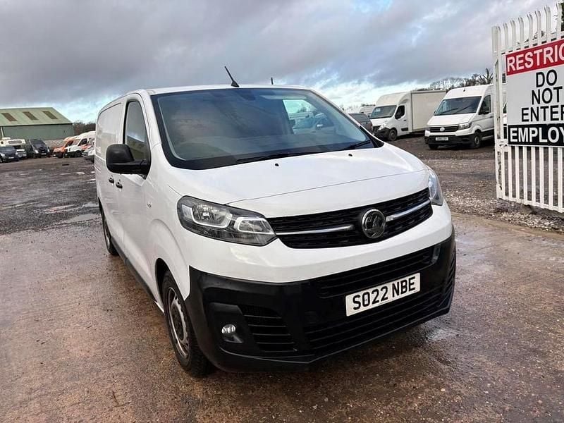 White Used 2022 Vauxhall Vivaro S MPV | £7,515 (Super price) - Image 1/4