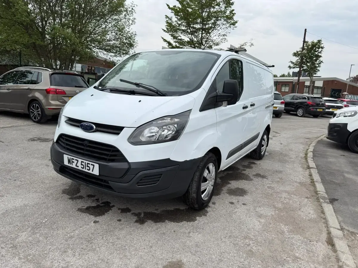 Used Ford Transit Custom 100 HP (73 kW) 2015 White Van