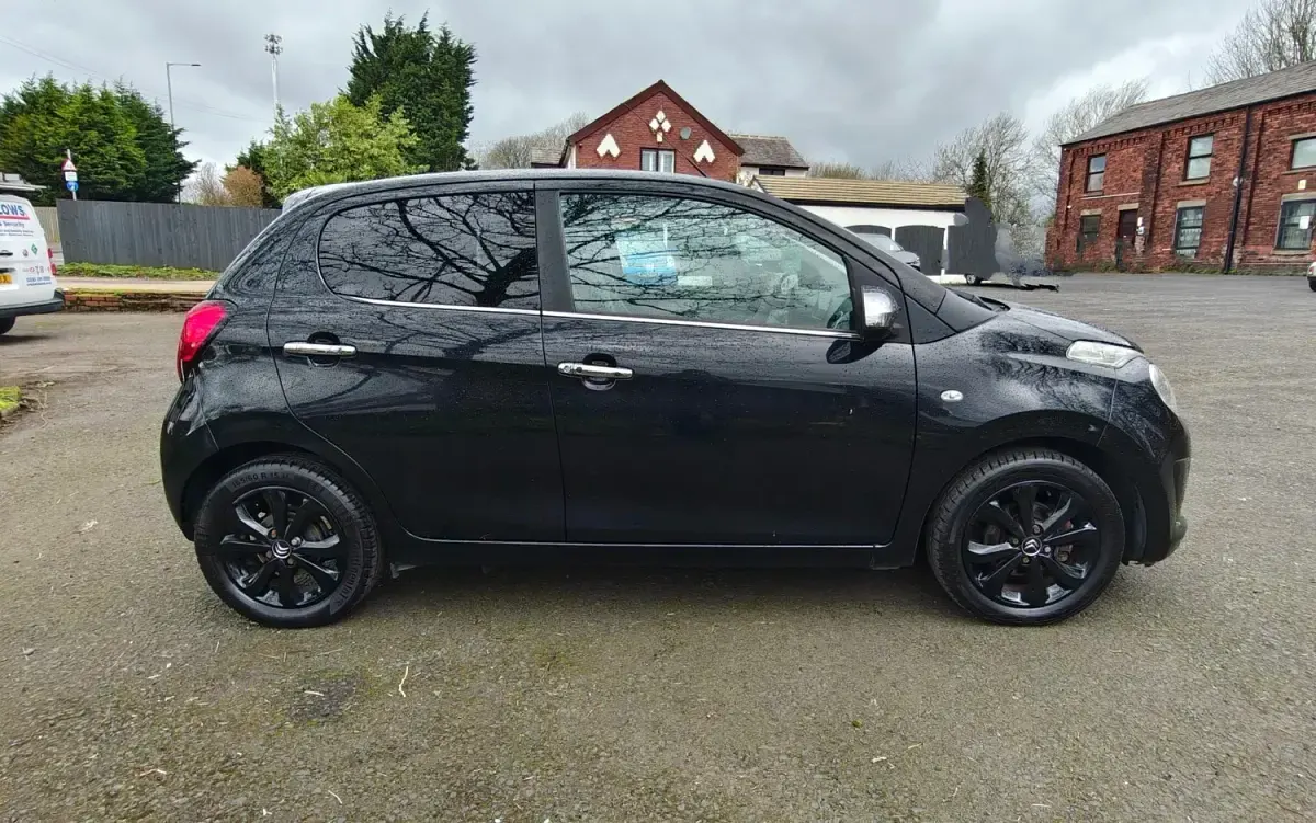 Usado Citroën C1 Flair 2017 Negro Utilitario