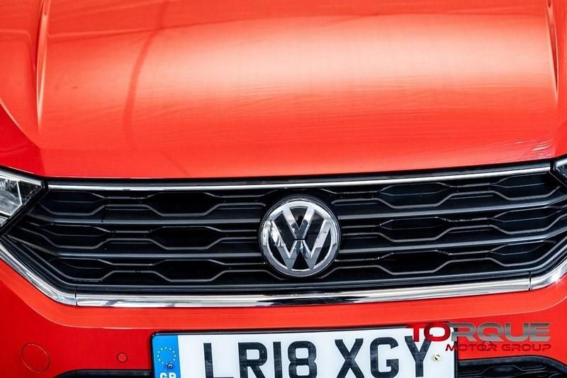 Used VW T-Roc SE 150 HP (110 kW) 2018 Red SUV