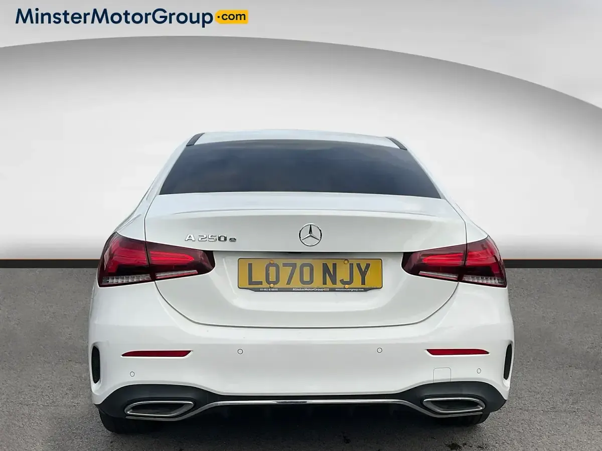 Used Mercedes A250 AMG Line Premium 214 HP (157 kW) 2021 White Sedan
