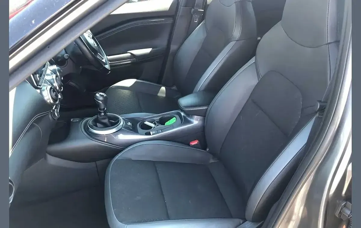 Used Nissan Juke N-Connecta 112 HP (82 kW) 2022 Grey SUV