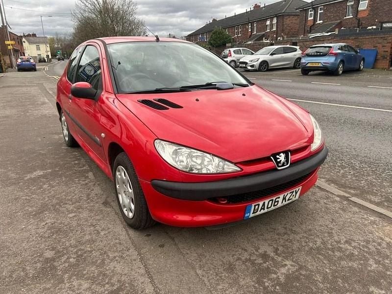 Used Peugeot 206 75 HP (55 kW) 2006 Red Hatchback
