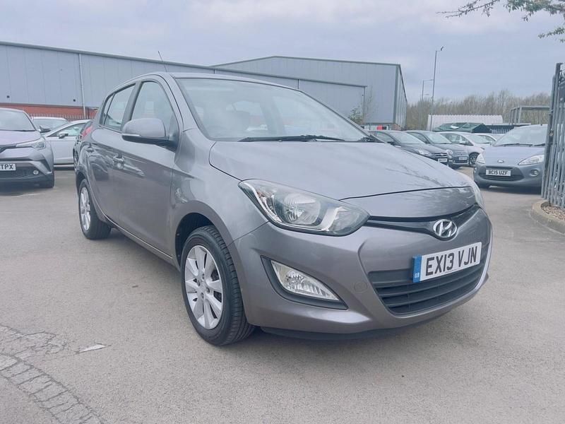Used Hyundai i20 Active 85 HP (62 kW) 2013 Grey Hatchback