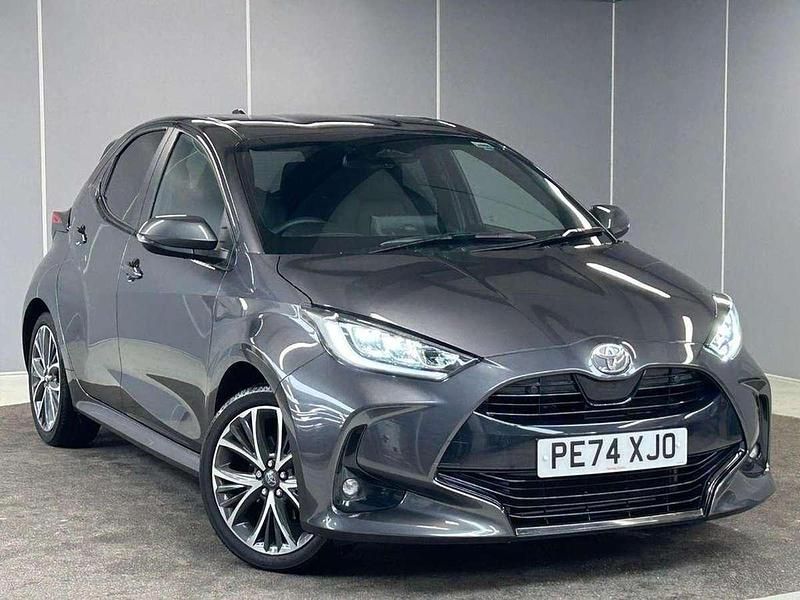 Grey Used 2024 Toyota Yaris Hybrid Hatchback | £21,695 (Expensive) - Image 1/4