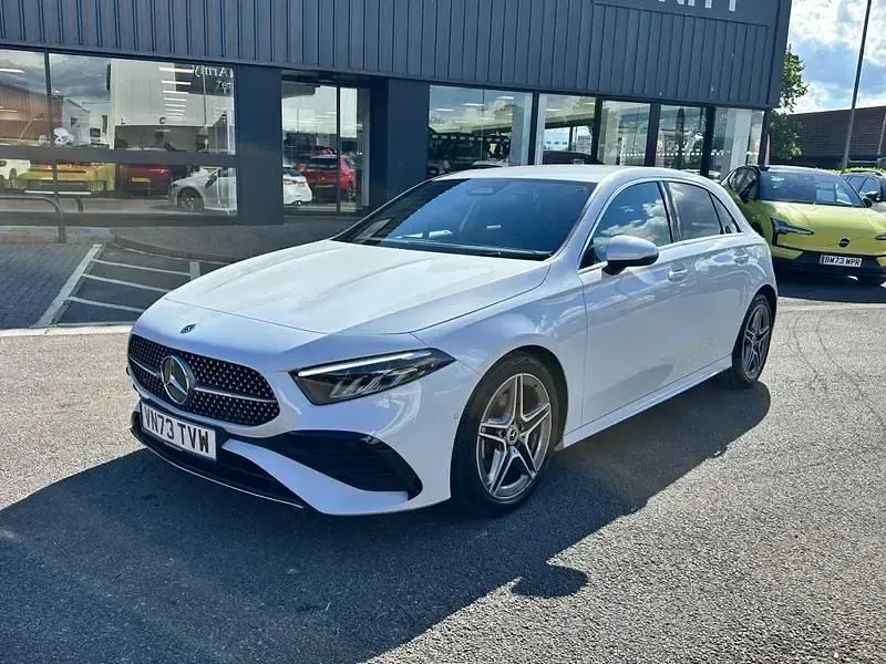 Used Mercedes A200 Executive 175 HP (128 kW) 2023 White Hatchback