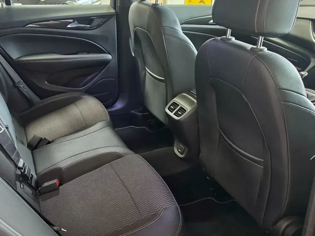 Used Vauxhall Insignia SRi 2019 Silver Hatchback