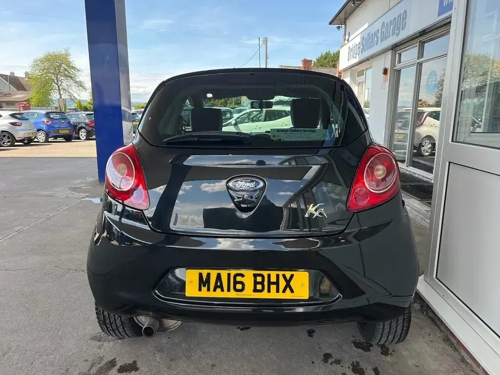 Used Ford Ka Zetec 69 HP (50 kW) 2016 Black Hatchback