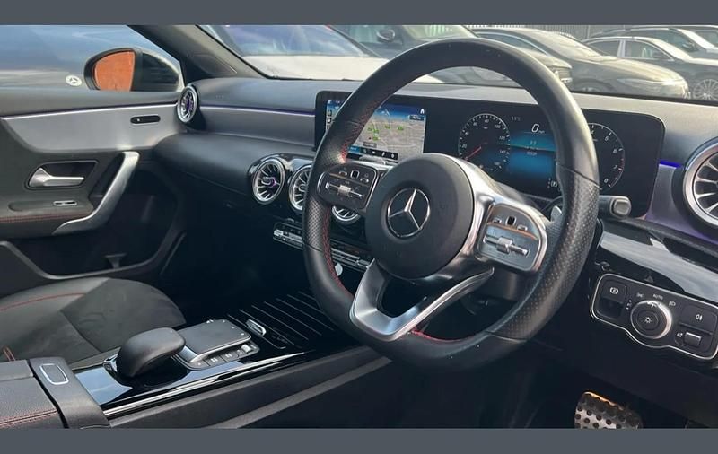 Used Mercedes A180 Executive 134 HP (98 kW) 2023 Red Hatchback