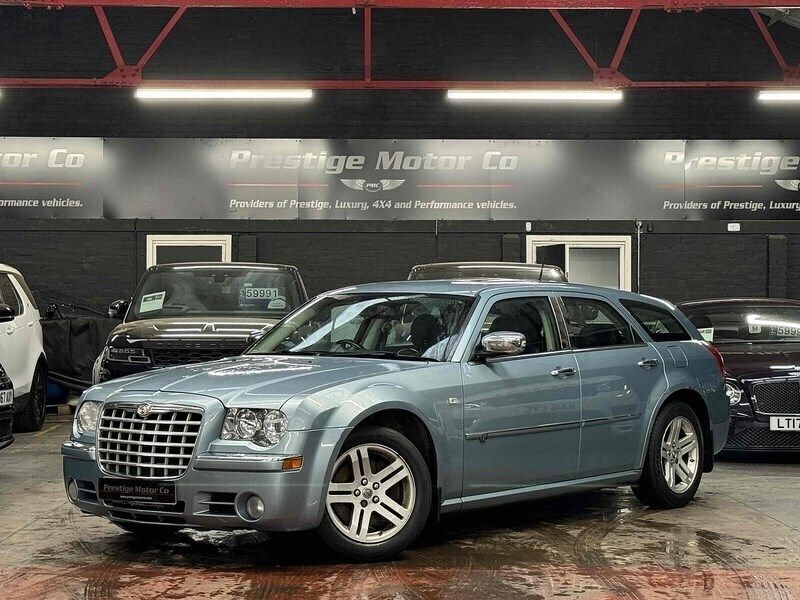 Blue Used 2010 Chrysler 300C Estate | £4,491 - Image 1/4