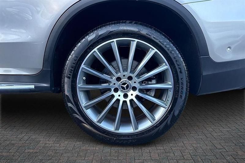 Used Mercedes GLC300 AMG Line Premium 306 HP (225 kW) 2021 High tech silver Estate