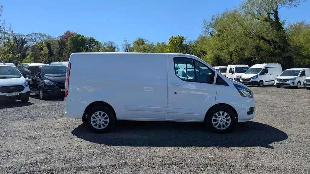 Used Ford Transit Custom Premium 130 HP (95 kW) 2021 White Van