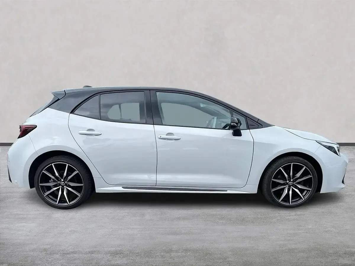 Usado Toyota Corolla Sport 196 HP (144 kW) 2024 Cinzento Citadino