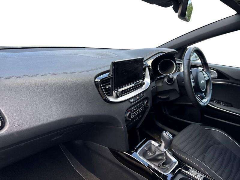 Image 2/4