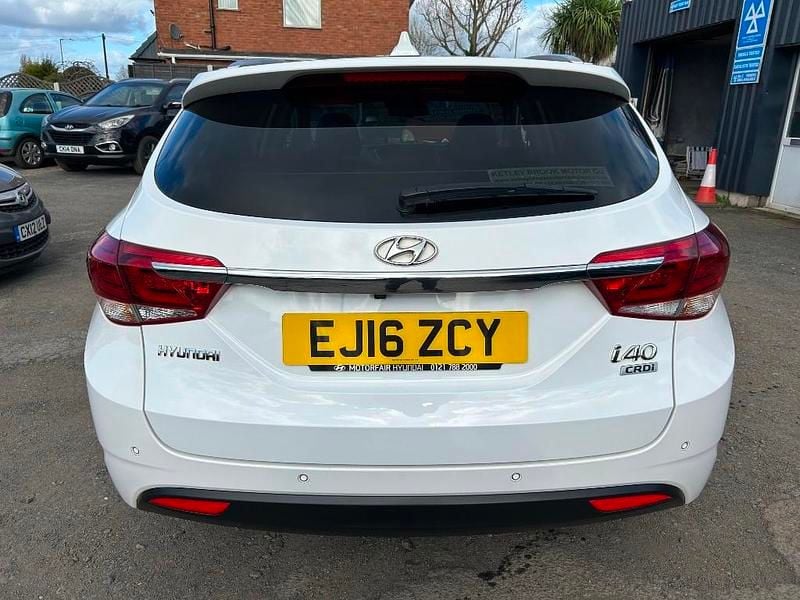 Used Hyundai i40 Premium 2016 White Estate