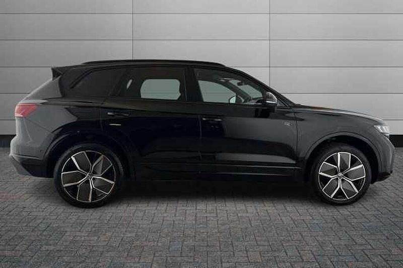 Usado VW Touareg Black Edition 286 HP (210 kW) 2025 Preto SUV
