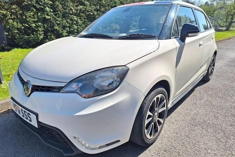 White Used 2015 MG MG3 Hatchback | £3,495 (Fair price) - Image 1/1