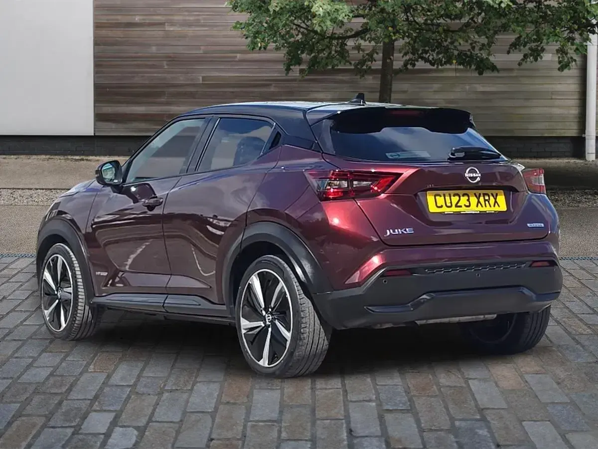 Used Nissan Juke Tekna+ 143 HP (105 kW) 2023 Red SUV