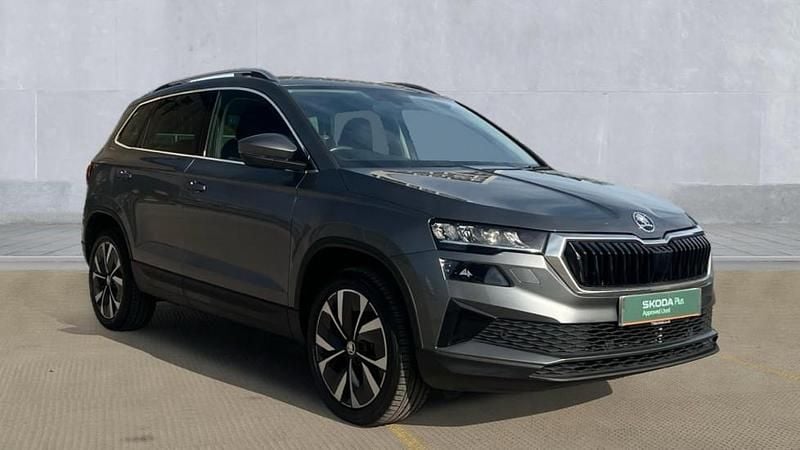 Graphite grey metallic Used 2022 Skoda Karoq SE L SUV | £20,495 (Fair price) - Image 1/4