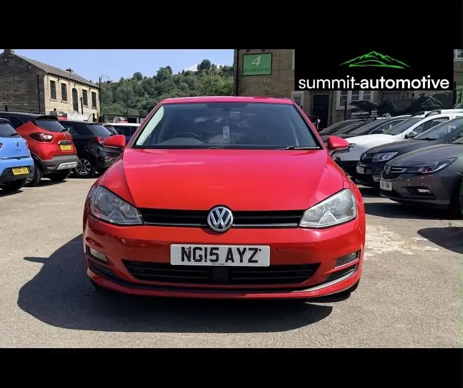 Used VW Golf VII Match 147 HP (108 kW) 2015 Red Hatchback