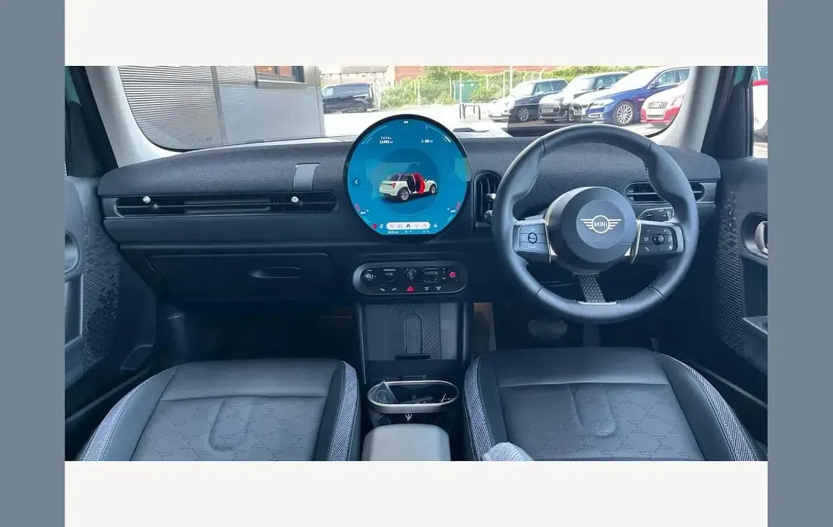 Used Mini Cooper Hatch 156 HP (114 kW) 2024 Green Hatchback