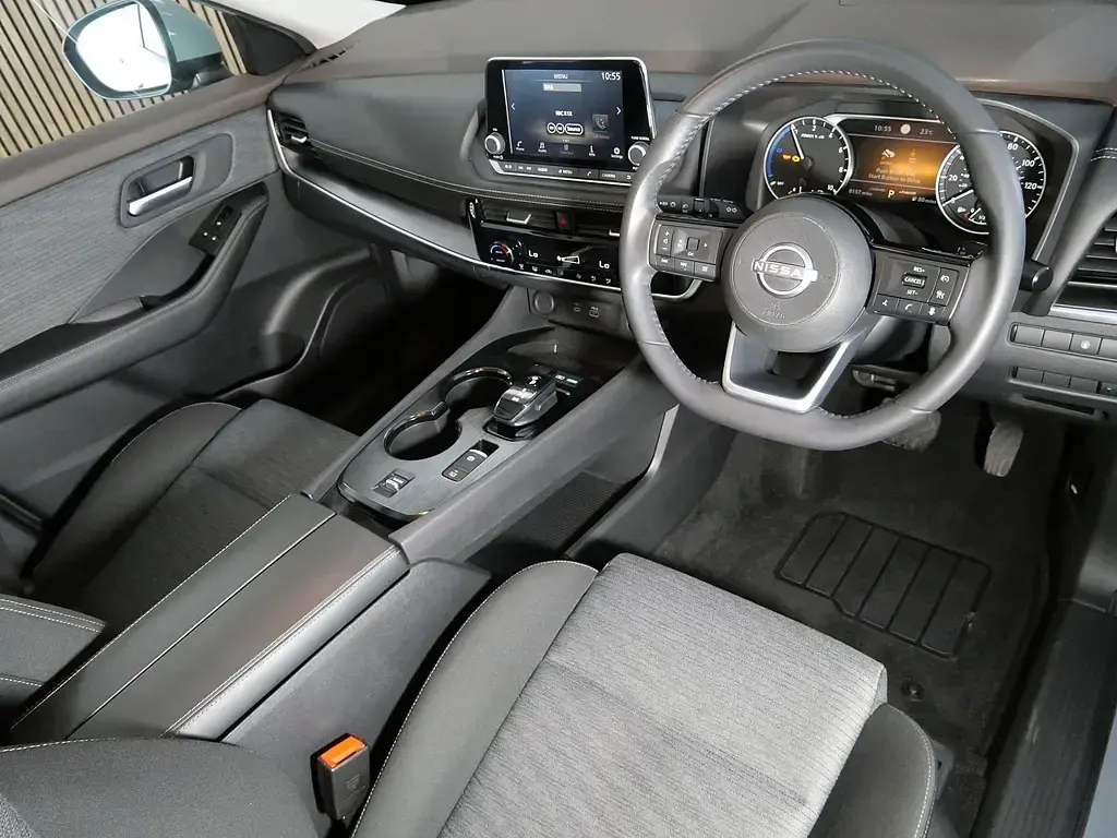 Used Nissan X-Trail Acenta Premium 213 HP (156 kW) 2023 Grey SUV
