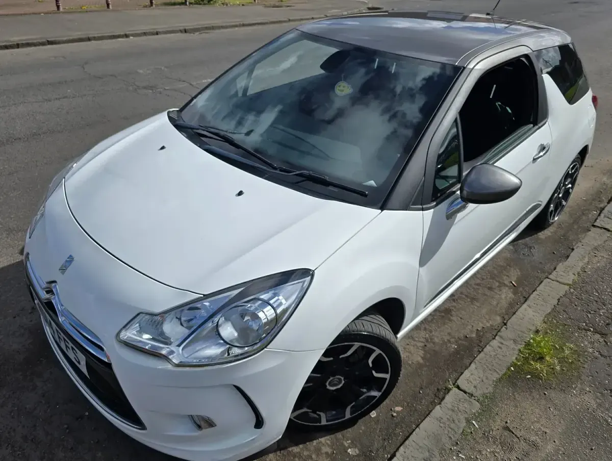 Used Citroën DS3 2014 White Hatchback