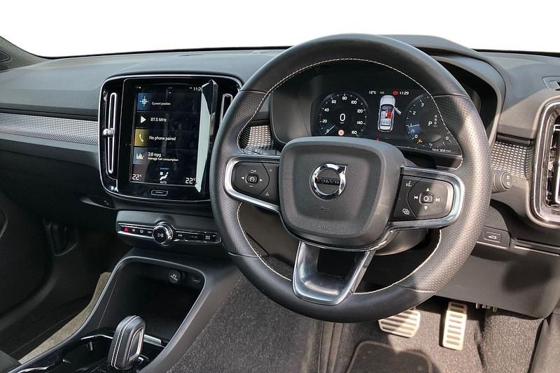Usado Volvo XC40 R-Design 163 CV (119 kW) 2020 Blanco SUV