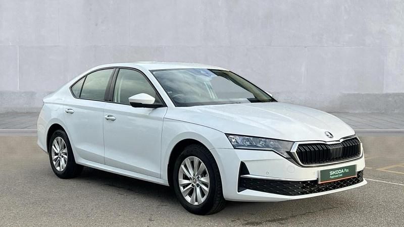 White Used 2024 Skoda Octavia SE Technology Hatchback | £18,990 (Fair price) - Image 1/4