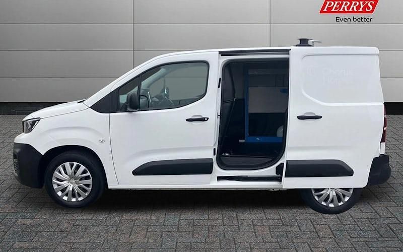 Used Peugeot Partner 102 HP (75 kW) 2021 MPV