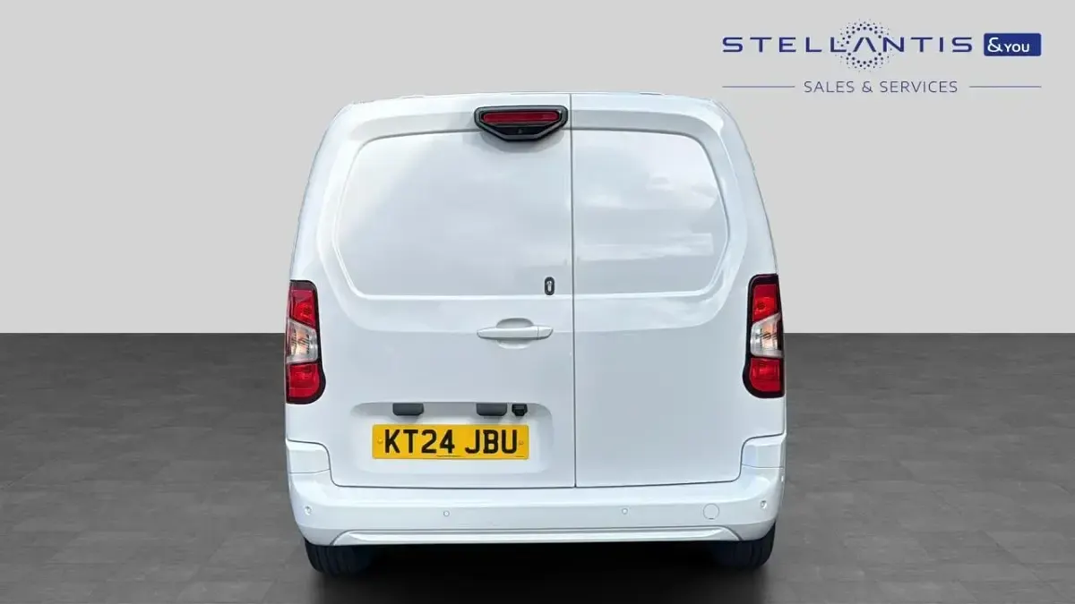 Used Peugeot Partner 101 HP (74 kW) 2024 White MPV