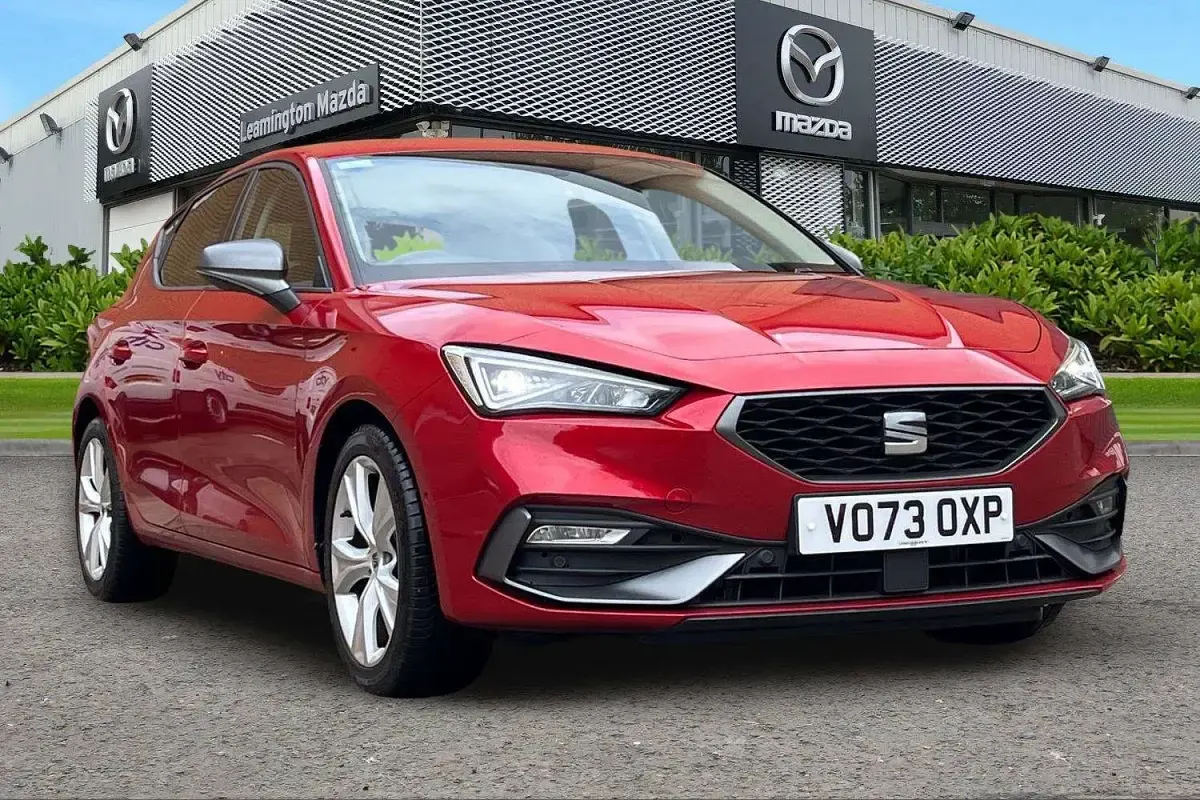 Begagnad Seat Leon FR 150 HK (110 kW) 2023 Halvkombi