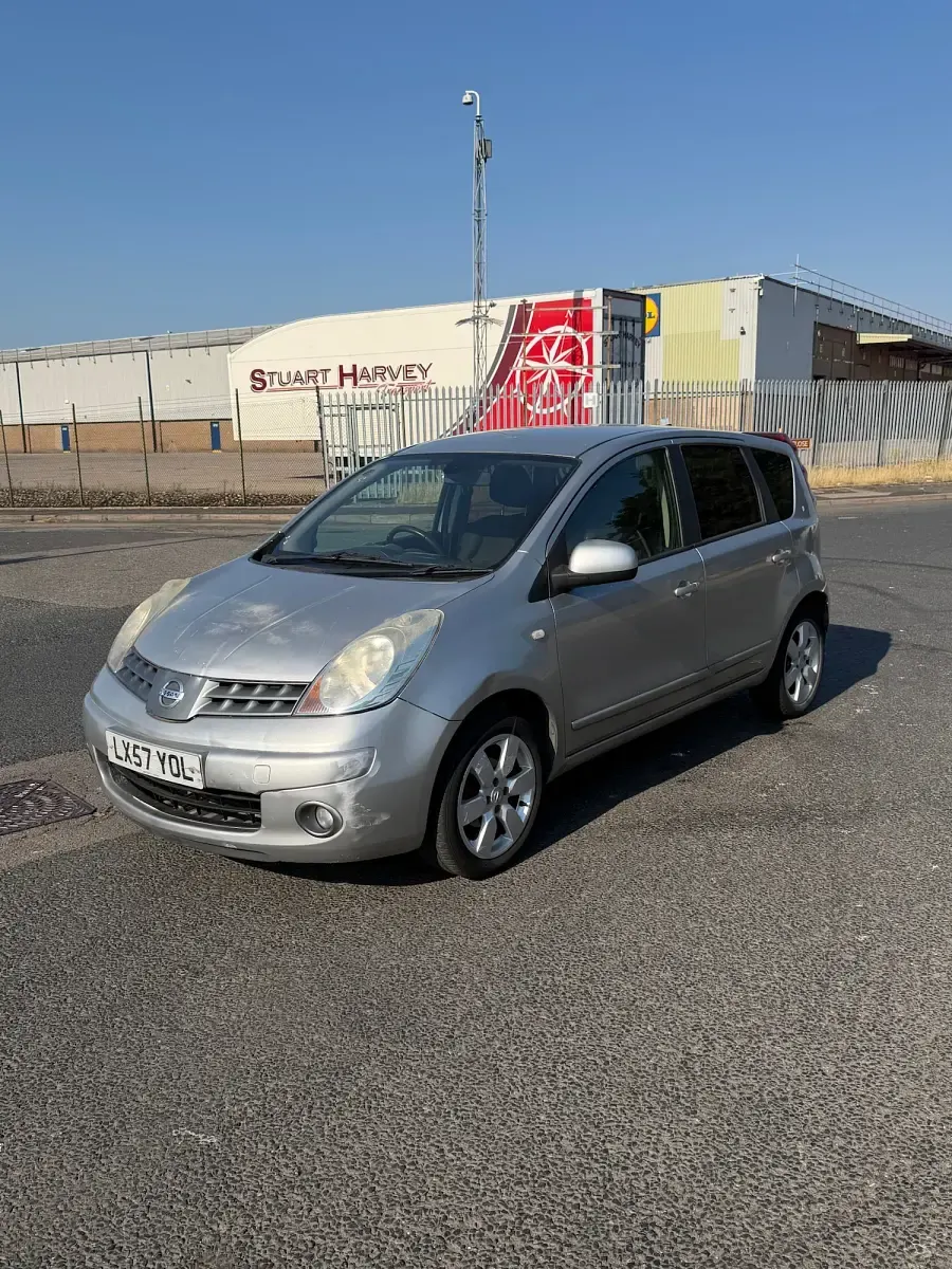 Used Nissan Note Tekna 110 HP (80 kW) 2007 Silver Hatchback