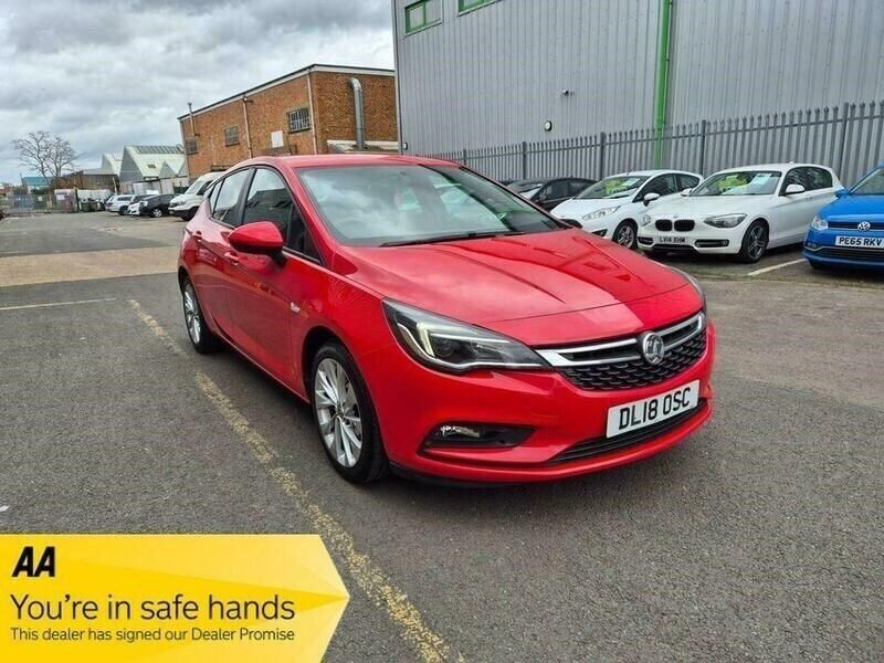 Red Used 2018 Vauxhall Astra Design Edition Hatchback | £4,575 (Good price) - Image 1/4