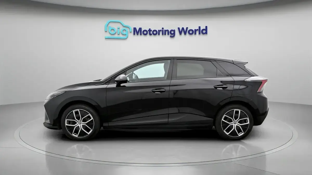 Used MG MG4 EV Trophy 319 kW (435 HP) 2023 Black Hatchback