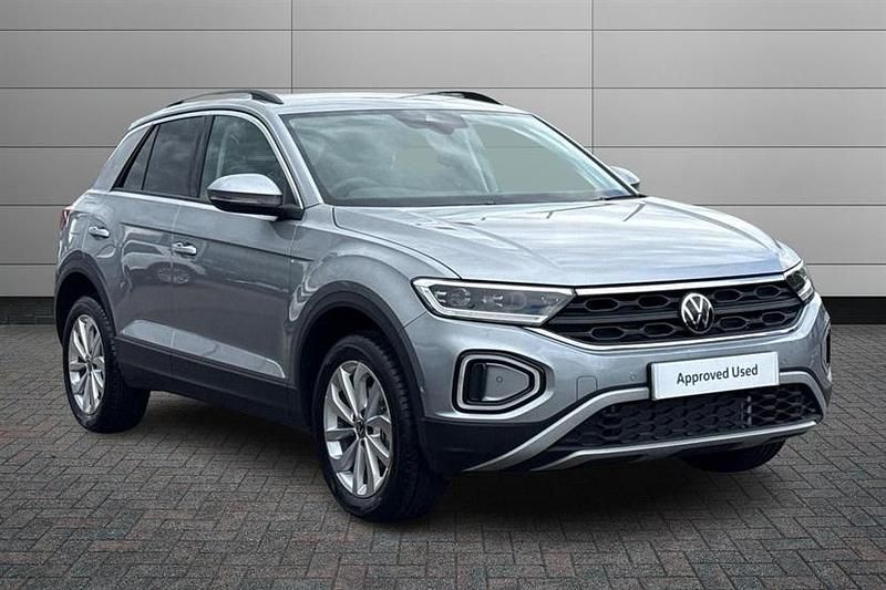Pyrite silver New 2025 VW T-Roc Match SUV | £27,995 (Super price) - Image 1/4