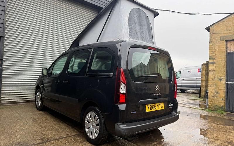 Used Citroën Berlingo Feel 99 HP (72 kW) 2017 MPV