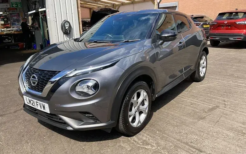 Used Nissan Juke N-Connecta 114 HP (83 kW) 2025 Grey SUV